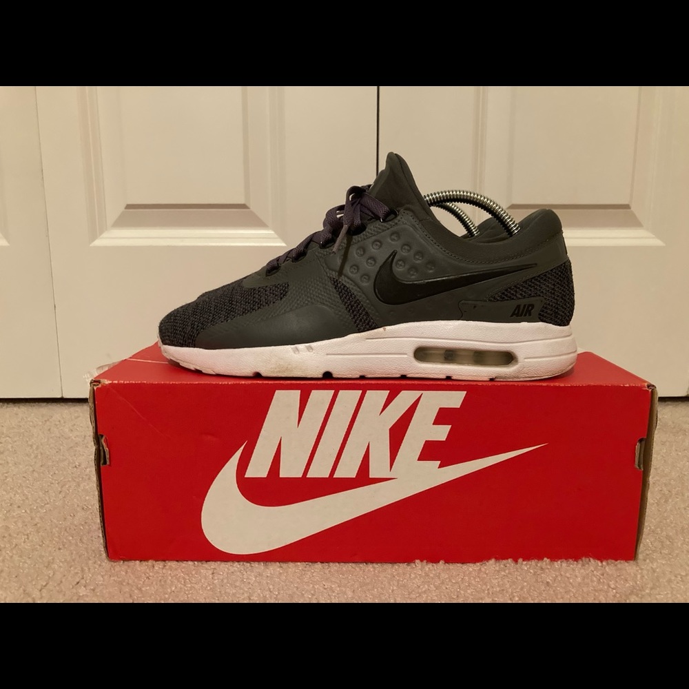 ✅ Nike Air Max Zero SE